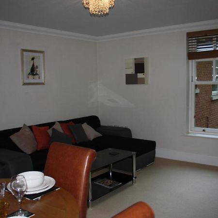Canterbury Elms Court Apartamento Habitación foto